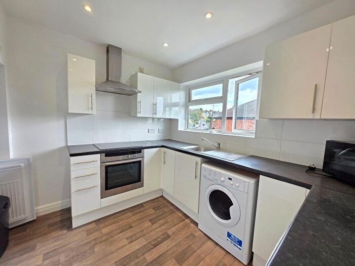 2 Bedroom Maisonette For Sale In Uphill Drive, London, NW9