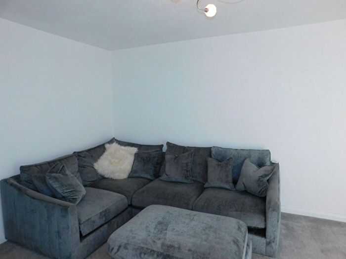 1 Bedroom Flat To Rent In Strawberry Bank Parade, City Centre, Aberdeen, AB11