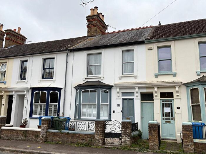 2 Bedroom Terraced House For Sale In Queens Road, Faversham, ME13
