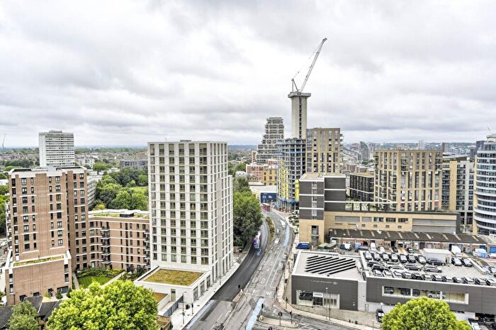 2 Bedroom Flat For Sale In Vision Point, Battersea, SW11