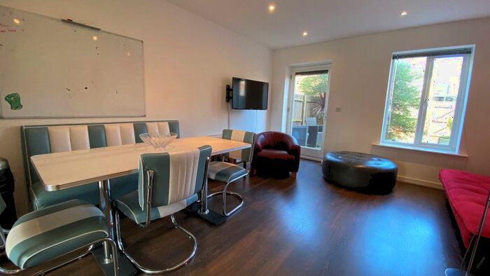 4 Bedroom Property To Rent In Westwood Drive, Canterbury, CT2