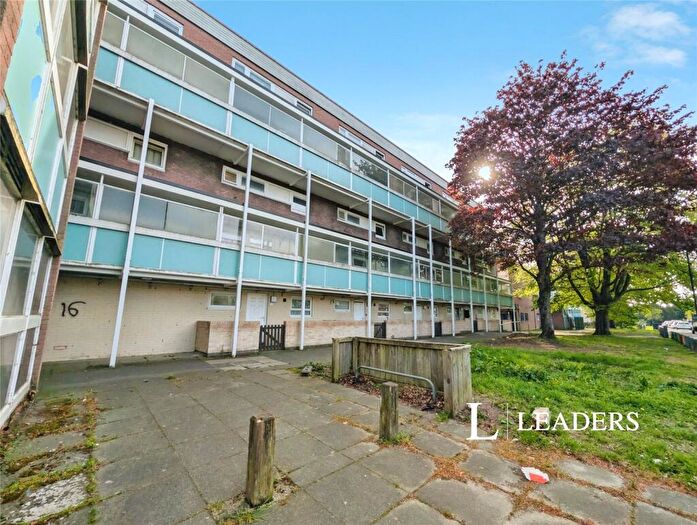 3 Bedroom Apartment For Sale In Irving Road, Southampton, Hampshire, SO16