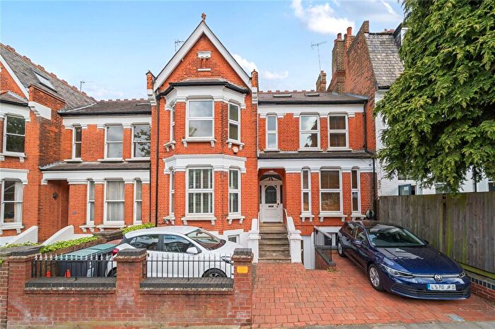 5 Bedroom House For Sale In Muswell Avenue, London, N10