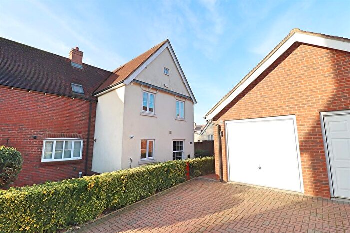 3 Bedroom Semi-Detached House To Rent In Barley Court, Braintree, CM7