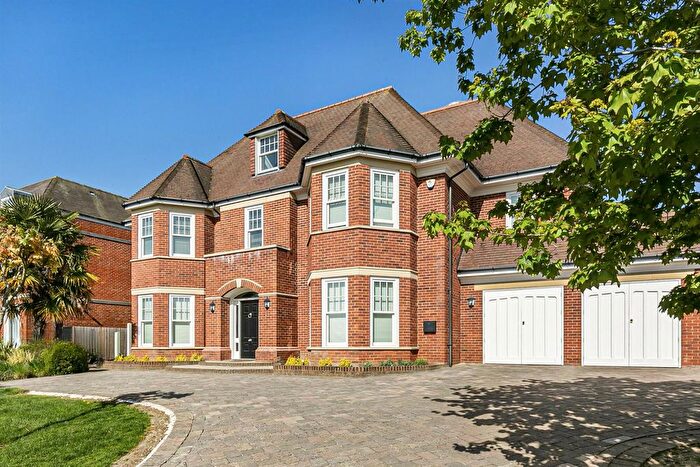 6 Bedroom Detached House For Sale In Substantial Sqft Family Home, Broxbourne, EN10