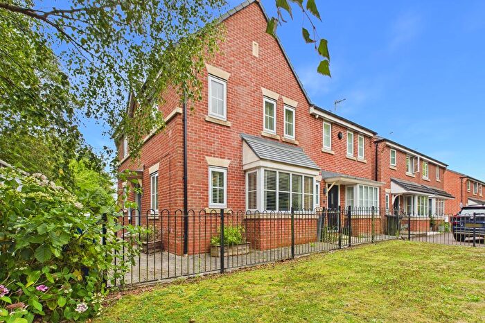 3 Bedroom Semi-Detached House For Sale In Wedgwood Drive, Warrington, WA4