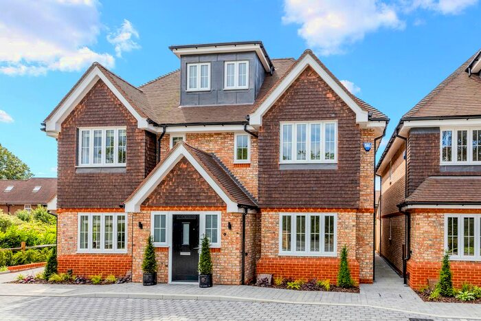 4 Bedroom Semi-Detached House To Rent In Bluehouse Lane, Oxted, RH8