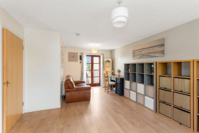 2 Bedroom Mews For Sale In Hewitt Place, Aberdour, Burntisland, KY3
