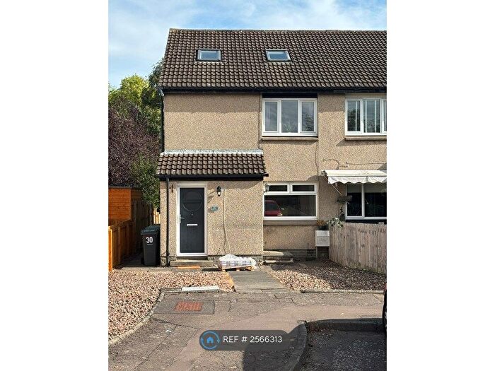 2 Bedroom Flat To Rent In Cleikiminrig, Edinburgh, EH15