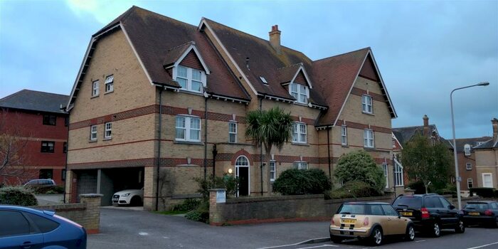 3 Bedroom Flat To Rent In Melcombe Ct, Melcombe Avenue, Weymouth, DT4
