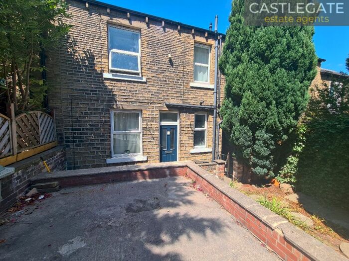 3 Bedroom Terraced House To Rent In Clement Street, Birkby, Huddersfield, HD1