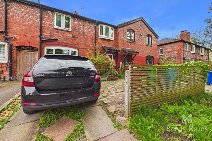 3 Bedroom Semi-Detached House For Sale In Green End Road, Manchester, Greater Manchester, M19