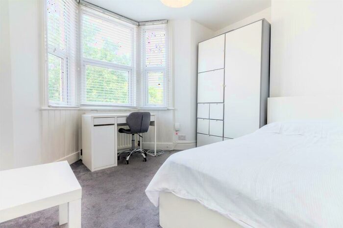 6 Bedroom Terraced House To Rent In Lavender Gardens, Jesmond, NE2