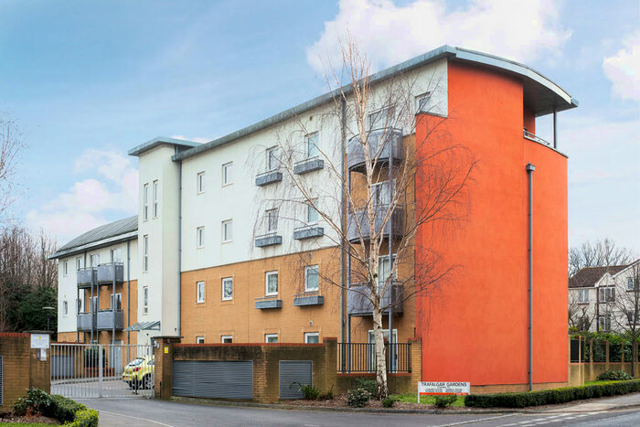 2 Bedroom Apartment To Rent In Trafalgar Gardens, RH10