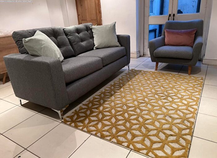 3 Bedroom Terraced House To Rent In Viaduct Street, Manchester, M12