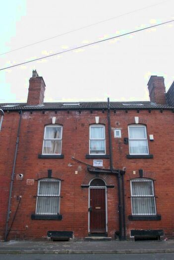 5 Bedroom Terraced House To Rent In Branksome Place, Hyde Park, Leeds, LS6