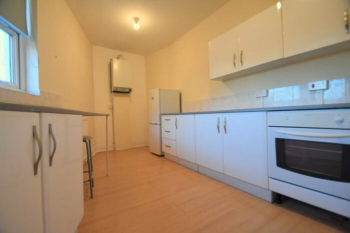 2 Bedroom Apartment To Rent In Mafeking Road, Southsea, PO4