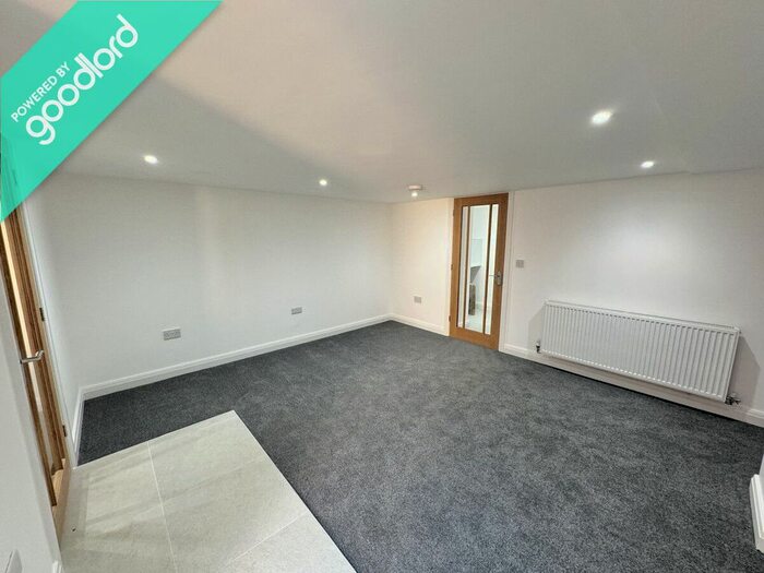 1 Bedroom Maisonette To Rent In Upper Hibbert Lane, Stockport, SK6