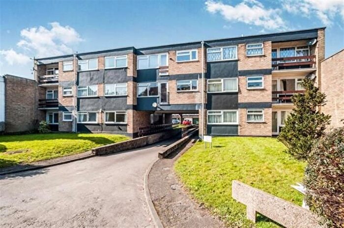 1 Bedroom Flat To Rent In Broad Street, Chesham, HP5