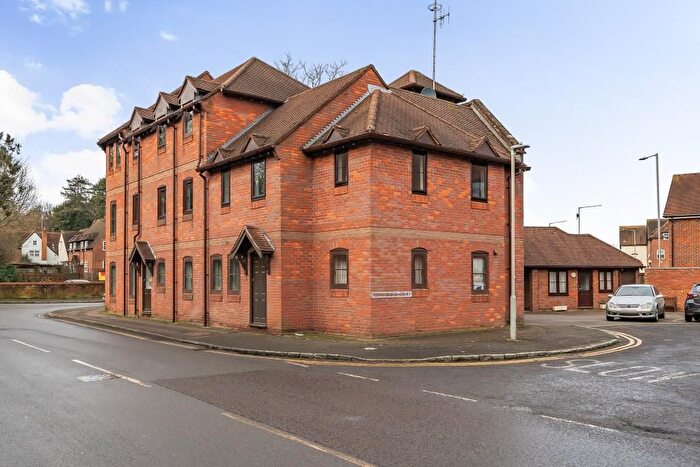 2 Bedroom Flat For Sale In Chesham, Buckingahamshire, HP5