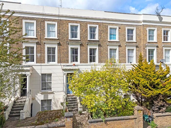 2 Bedroom Duplex To Rent In Cleveland Road, De Beauvoir, N1