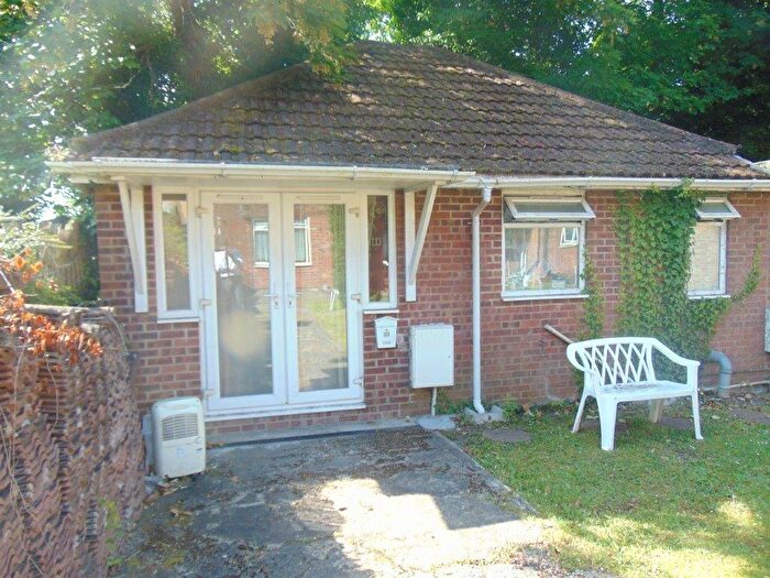 1 Bedroom Flat To Rent In Lawn Road, Southampton, SO17