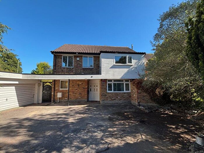 3 Bedroom Detached House To Rent In Manor Road, Cheam, SM2