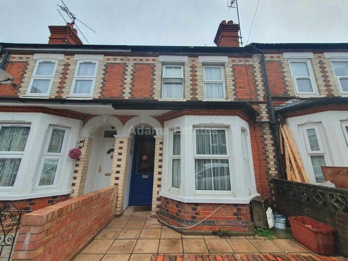 3 Bedroom Terraced House To Rent In Bishops Road, Reading, RG6