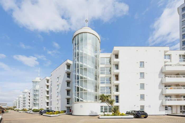 2 Bedroom Flat To Rent In Barrier Point Road, London, E16