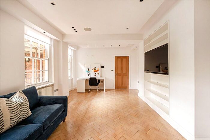 1 Bedroom Flat To Rent In Kensington Park Road, Notting Hill, London, W11