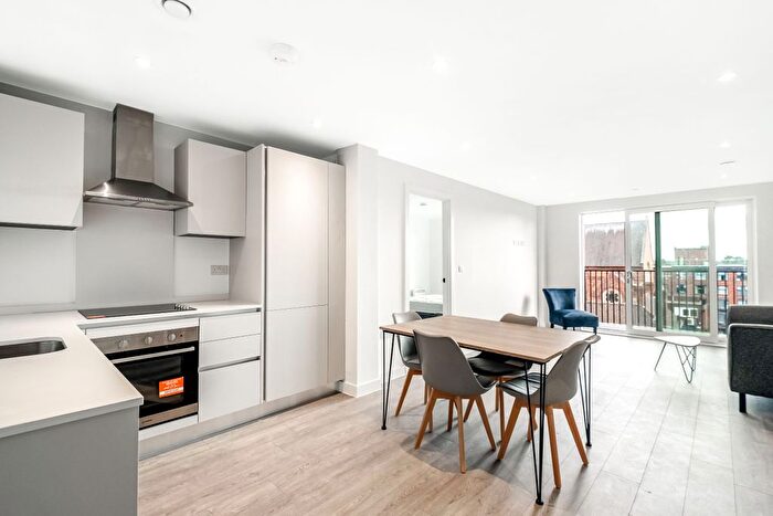 2 Bedroom Flat To Rent In The Burj, Green Street, Birmingham, B12