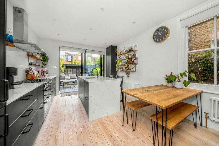 2 Bedroom Apartment To Rent In Byne Road, Sydenham, London, SE26