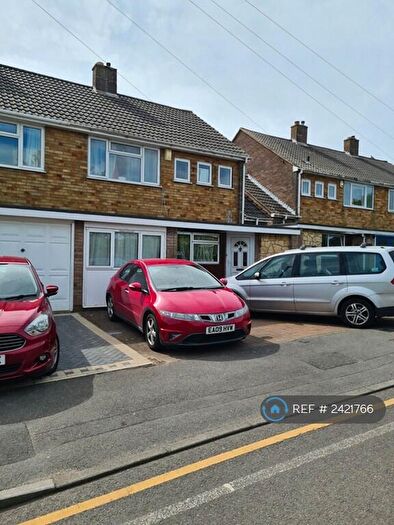 5 Bedroom Semi Detached House To Rent In Beaconsfield, Luton, LU2