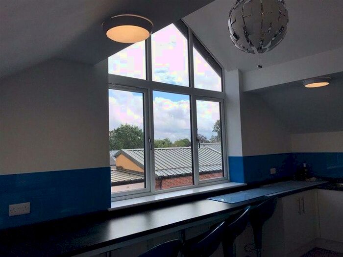 1 Bedroom House To Rent In - Unit, Taj House, - Cowley Road, OX4