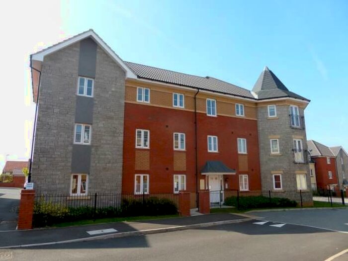 2 Bedroom Flat To Rent In Latimer Close, Brislington, Bristol, BS4