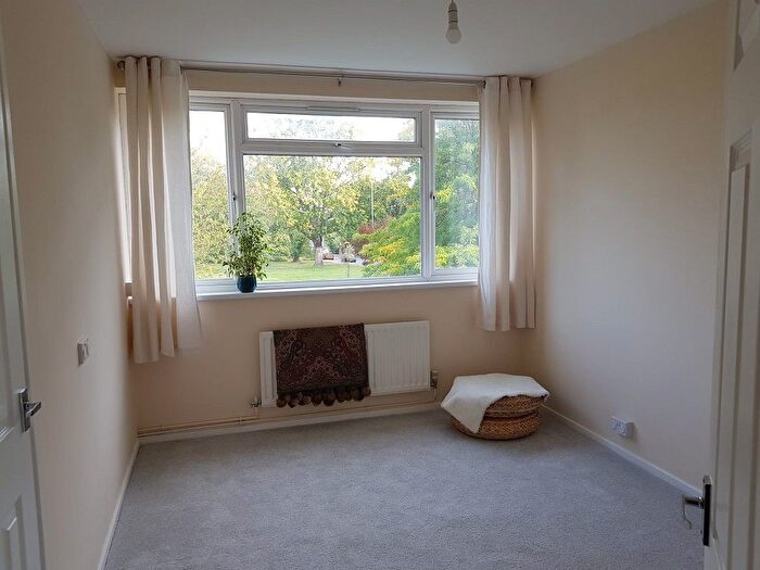 1 Bedroom Flat For Sale In Jocks Lane, Binfield, Bracknell, RG42