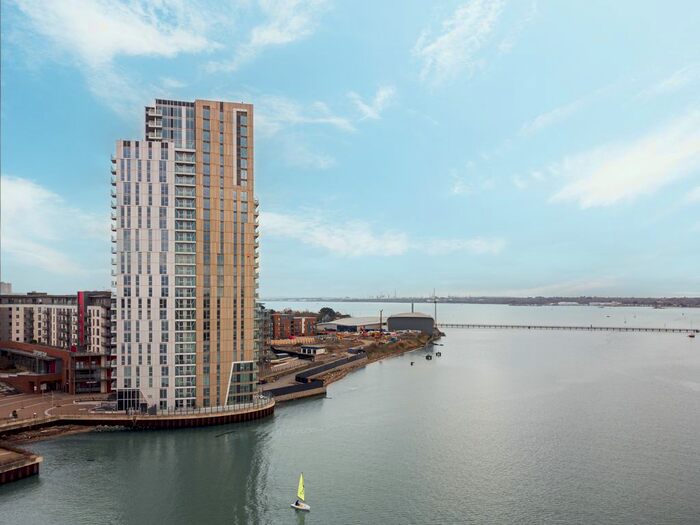 1 Bedroom Flat To Rent In Centenary Plaza, Southampton, SO19