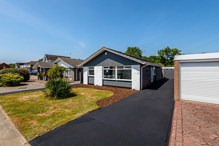 3 Bedroom Detached Bungalow For Sale In Glebelands, Benfleet, SS7