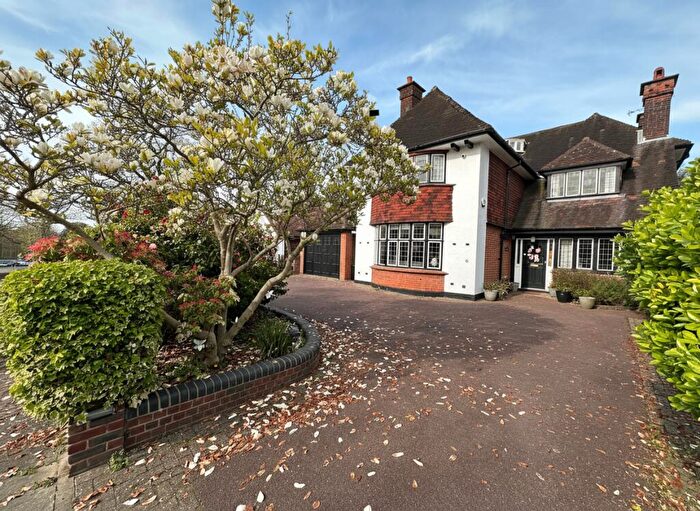 5 Bedroom Detached House To Rent In Seaforth Gardens, London, N21
