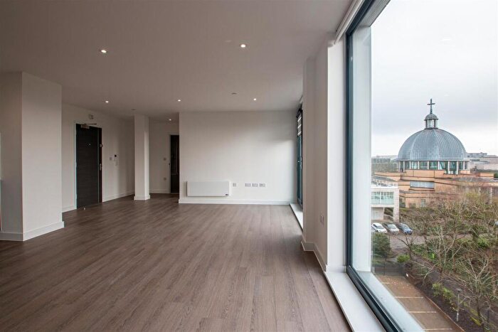 2 Bedroom Apartment To Rent In One Month Rent Free - Silbury Court, Milton Keynes, MK9