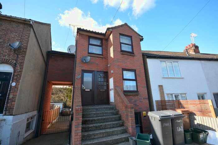 1 Bedroom Flat To Rent In Upper Bridge Road, Chelmsford, CM2