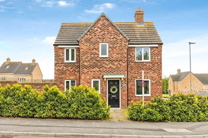 3 Bedroom Semi Detached House For Sale In Brooklands Avenue, Leeds, LS14