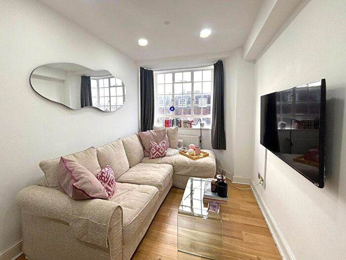 1 Bedroom Flat To Rent In Chelsea Cloisters, Sloane Avenue, London, SW3