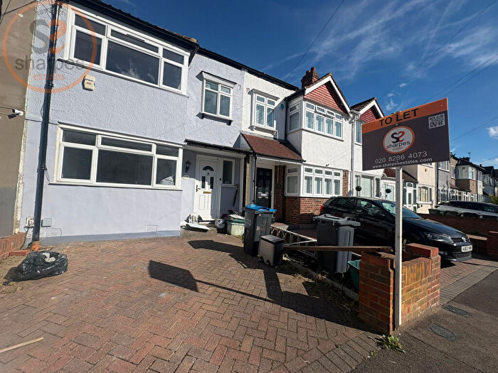 4 Bedroom House To Rent In New Barns Avenue, Mitcham, London, CR4