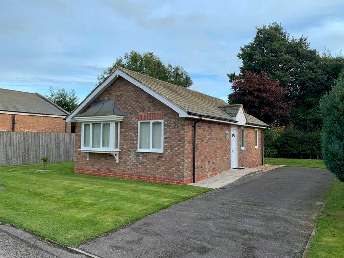 2 Bedroom Bungalow To Rent In Carnaby Mews, Covert Lane, Carnaby, Bridlington YO15