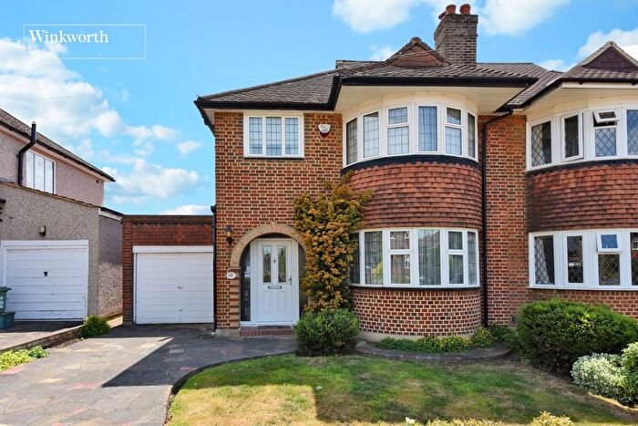 3 Bedroom Semi Detached House For Sale In Tabor Gardens, Cheam, Sutton, SM3