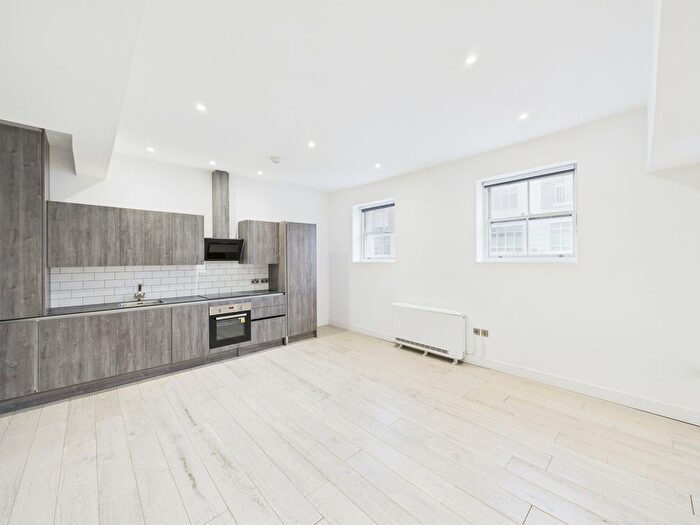 2 Bedroom Flat To Rent In Western Road, Brighton, BN1