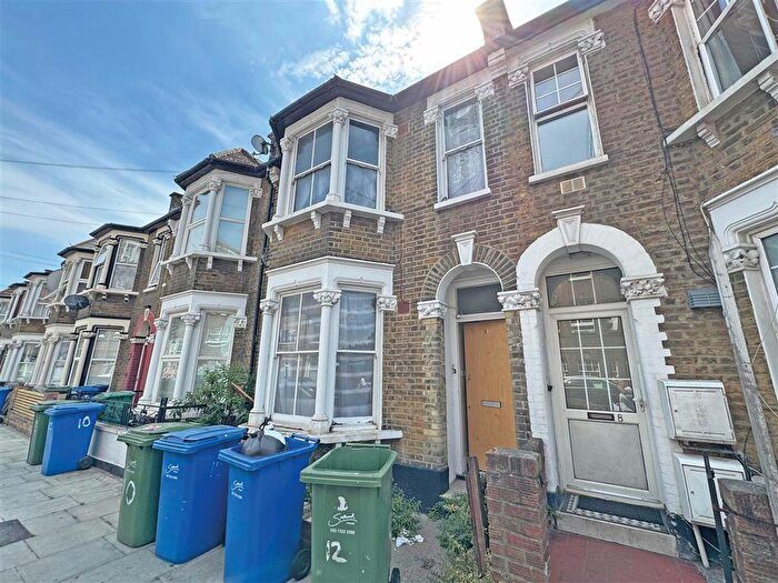 2 Bedroom Flat For Sale In Ethnard Road, Southwark, SE15