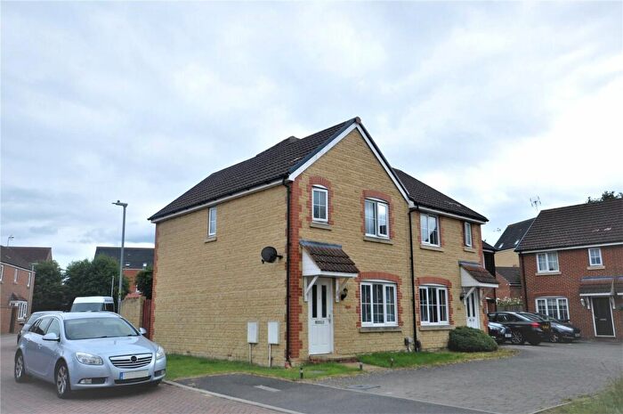 3 Bedroom End Of Terrace House To Rent In Cleveland Road, Swindon, SN5