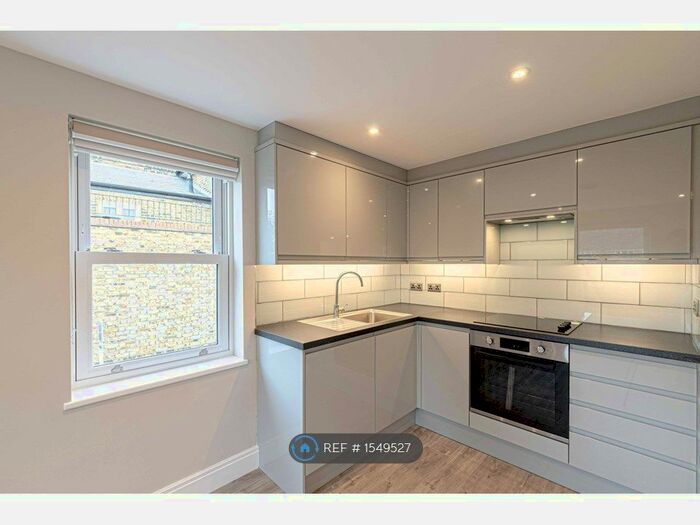 2 Bedroom Flat To Rent In Lordship Lane, London, SE22